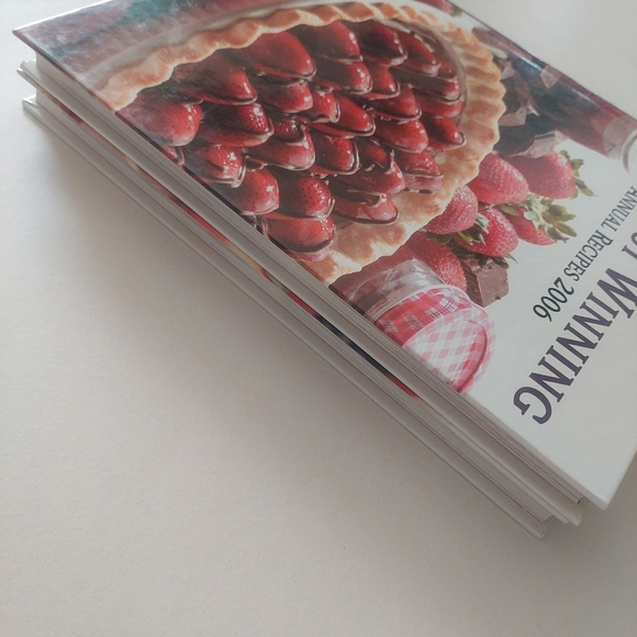 Taste Of Home Contest Winning Annual Recipe Books 2006/2007 - Picture 9 of 10